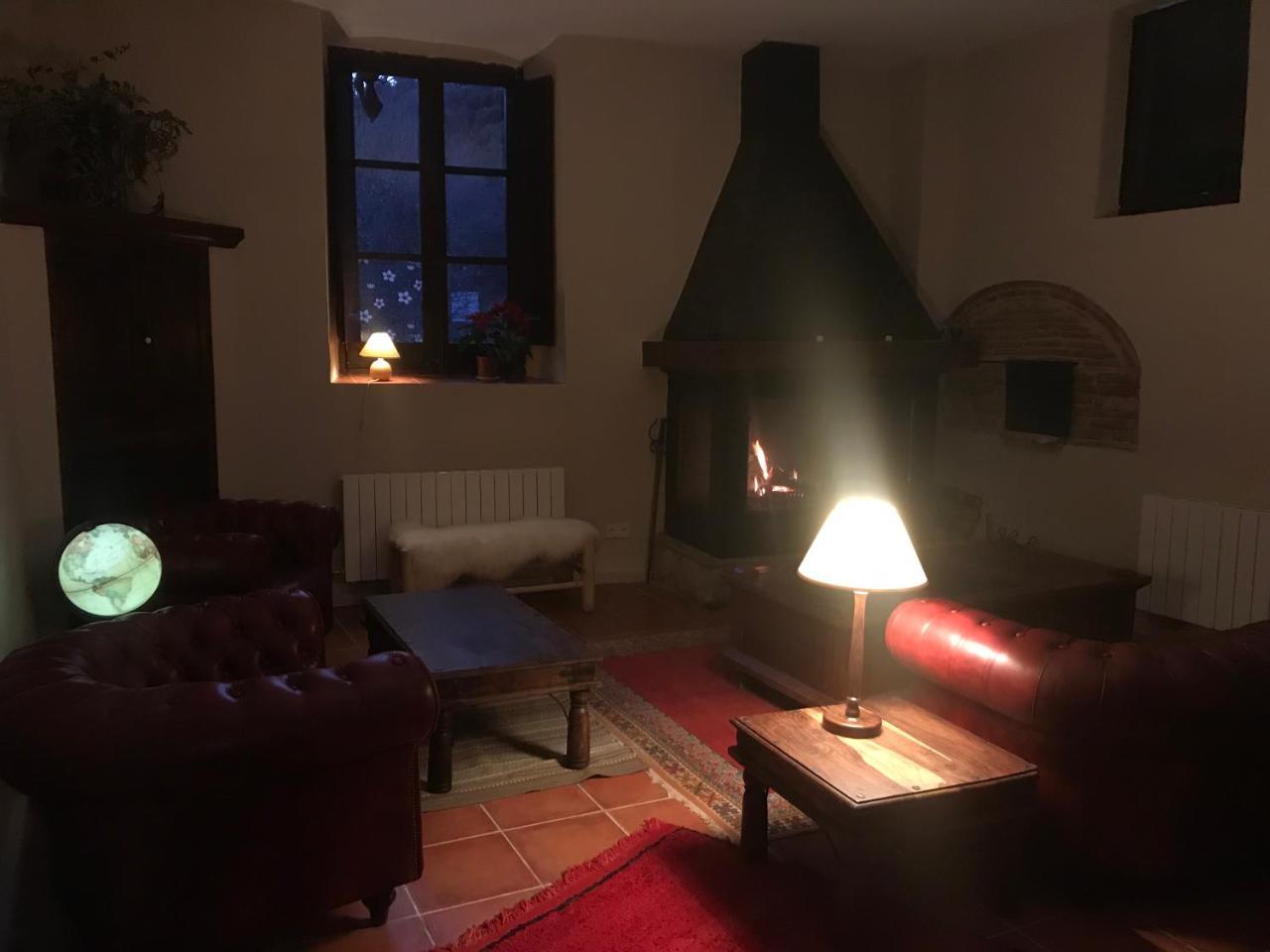 Hostal De Bianya Ла-Валь-де-Біанья Екстер'єр фото
